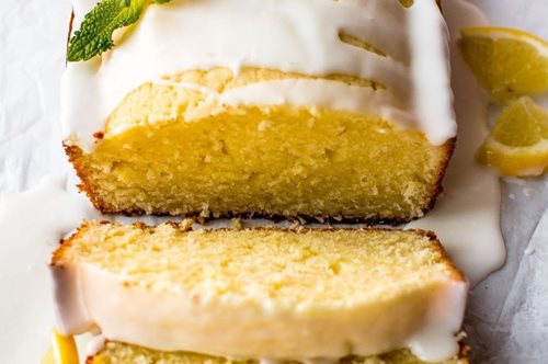 Αφράτο κέικ λεμόνι χωρίς βούτυρο με λαχταριστό γλάσο: Η vegan εκδοχή του αγαπημένου γλυκού