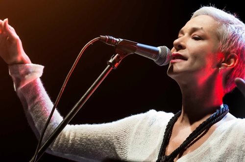 Μελίνα Κανά: «Μέσα μου έχω όλες τις ηλικίες». Μια συγκλονιστική ανάρτηση για την 52χρονη ερμηνεύτρια