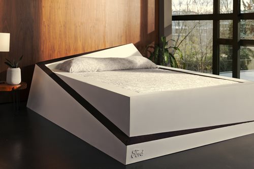 Το έξυπνο κρεβάτι της Ford βάζει αυτόματα τους ανήσυχους συντρόφους στη θέση τους