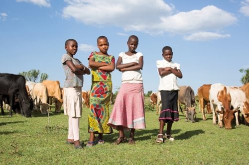 Η μαρτυρική ιστορία του 12χρονου κοριτσιού που έτρεξε να ξεφύγει από την κλειτοριδεκτομή