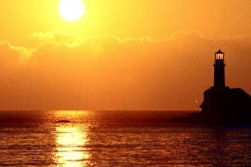O ωραιότερος φάρος του κόσμου βρίσκεται στην Ελλάδα, σε αυτό πανέμορφο νησί