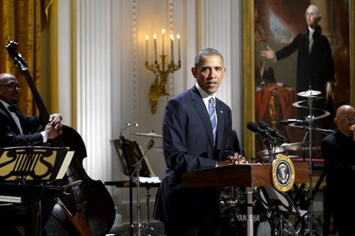 Απολαυστική στιγμή: Ο Obama τραγουδάει Ray Charles 