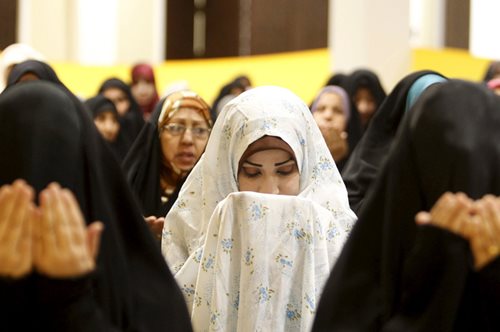 Μια δασκάλα που απέδρασε από το ISIS περιγράφει το εργαλείο βασανιστηρίων κατά των γυναικών 