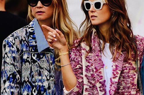 Η αναπάντεχη λεπτομέρεια στα κολάν του Zara που τα μετατρέπει σε καθημερινά παντελόνια   