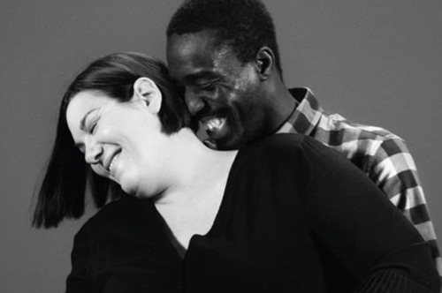 «Ψοφούλη»: Η Lacta συγκέντρωσε σε μία αφίσα όλα τα μηνύματα μίσους που προκάλεσε η καμπάνια της