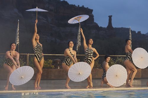 Σαν θεατρική παράσταση. Το σόου των Η&Μ για την άνοιξη-καλοκαίρι 2019 κράτησε τρεις ολόκληρες ημέρες