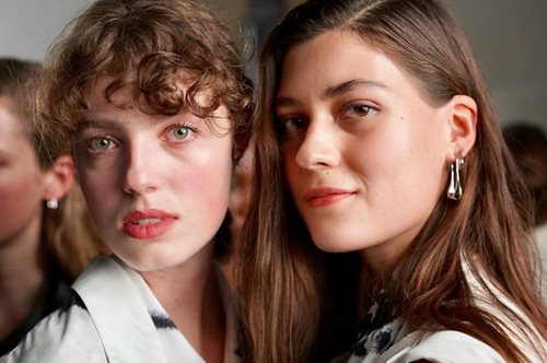 Σαν μικρό θαύμα: Αντιρυτιδική κρέμα-εμπειρία με 39€ μπορεί να αλλάξει ριζικά την όψη της επιδερμίδας