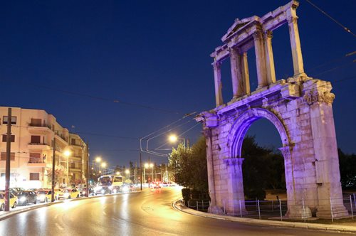 Το κοινό σημείο ανάμεσα στον Λευκό Οίκο των ΗΠΑ και την Αψίδα του Αδριανού στην Αθήνα