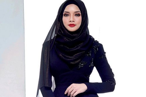 Το χιτζάμπ έχει γίνει, εκτός από ένα θρησκευτικό σύμβολο, ένα πανίσχυρο αξεσουάρ μόδας