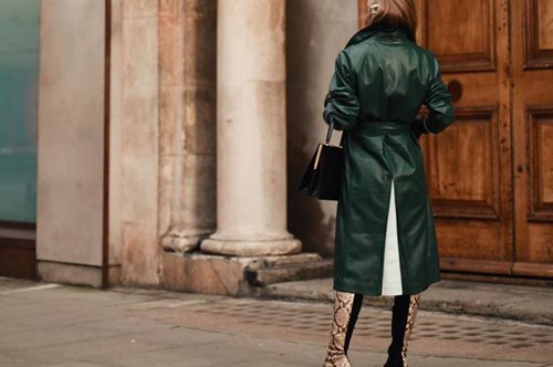 Μια fashion editor αποκαλύπτει: 8 τρικ να περπατάς με άνεση και φυσικότητα όταν φοράς τακούνια