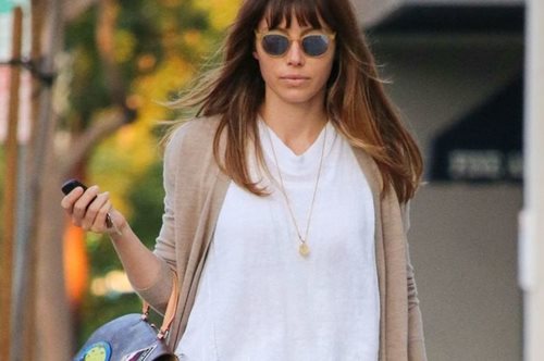 Η Jessica Biel φόρεσε στη Νέα Υόρκη το μοναδικό skinny τζιν που δεν θεωρείται παρωχημένο