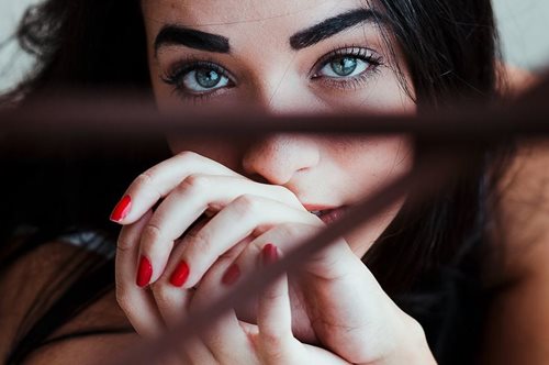 Το βερνίκι νυχιών από 1,5 ευρώ που έχει ξεμυαλίσει φέτος όλες τις beauty editors. Αντίο, κόκκινο