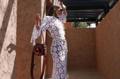 Το υποτιμημένο κόσμημα που φοράμε εδώ και χρόνια αλλάζει κάθε εμφάνιση. Αναπάντεχος πρωταγωνιστής