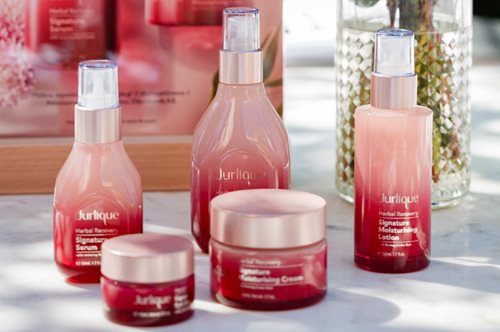 Το 87% των γυναικών είδε λάμψη και μείωση των ρυτίδων: Η νέα σειρά καλλυντικού θαύματος  