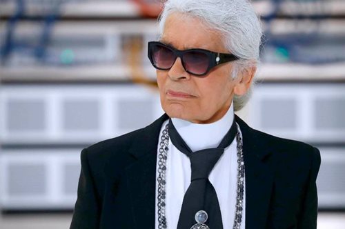 Επίδειξη μόδας στη μνήμη του Καρλ Λάγκερφελντ ετοιμάζει ο oίκος Fendi 