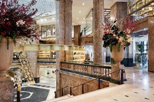 Άνοιξε το νέο κατάστημα Galeries Lafayette στο Παρίσι. Όραμα ενός αιώνα με αυθεντικό Αρ Ντεκό αίθριο