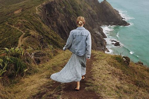 Περάσαμε μία μέρα μέσα στα Η&Μ και εντοπίσαμε τα 10 κομμάτια που θα ξεπουλήσουν πριν τις εκπτώσεις