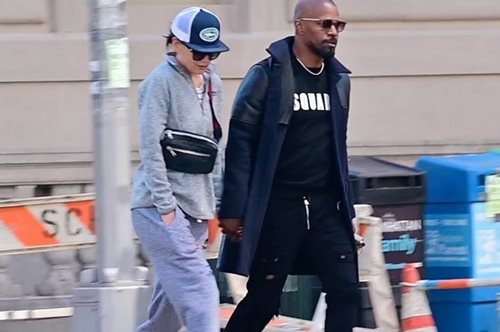 Αποφάσισαν να το δηλώσουν: Η Κέιτι Χολμς και ο Τζέιμι Φοξ χέρι-χέρι στους δρόμους της Νέας Υόρκης