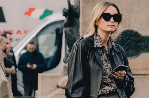 «Το πιο ασυνήθιστο παντελόνι μού έφερε τα περισσότερα κομπλιμέντα»: Η μαρτυρία μιας fashion editor