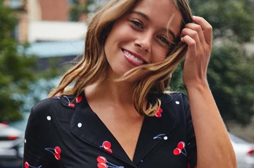 Αυτά τα 3 ζευγάρια σανδάλια έχουν κατακλύσει το ίνσταγκραμ: Τα φορούν όλες όσες κυνηγούν τα τρεντ