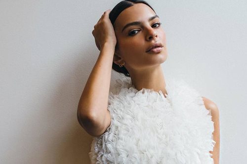 Έμιλι Ρατακόφσκι: Τρώει κάθε μέρα τα πιο παχυντικά γλυκά του κόσμου.Τα μυστικά της για σώμα μοντέλου