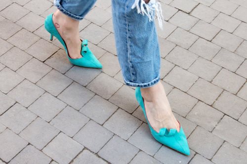 Η μπούκλα είναι ο νέος φιόγκος: Η νέα συλλογή του Στάθη Σαμαντά γράφει ιστορία