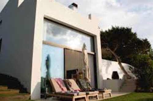 Μια μέρα στη Villa Margi με Intimissimi εσώρουχα, Calzedonia μαγιό και Falconeri πλεκτά 