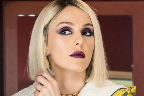 Η κόρη της Τάμτα έγινε 23 χρόνων. Δείτε τες να ποζάρουν μαζί