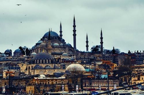 Η διαχρονική ομορφιά της Κωνσταντινούπολης μέσα από τα μάτια ενός Έλληνα σε ένα συγκλονιστικό βίντεο