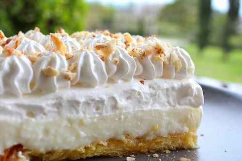 Φανταστικό γλυκό ψυγείου με τσουρέκι: Το εκμέκ αλλιώς -πιο εύκολο και πιο νόστιμο  