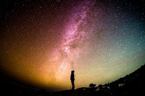 Για τους λάτρεις των μακρινών αστεριών. Το Ίδρυμα Ευγενίδειο μας καλεί να πάμε στο Διάστημα 