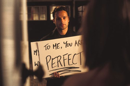 H θλιβερή αλήθεια για το τι συμβαίνει μετά το τέλος του Love Actually, της διάσημης κομεντί των 00's