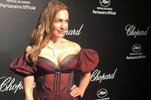 Ο Βασίλης Ζούλιας ντύνει τη «Χουρέμ» με μία συγκλονιστική δημιουργία στο Φεστιβάλ Καννών 