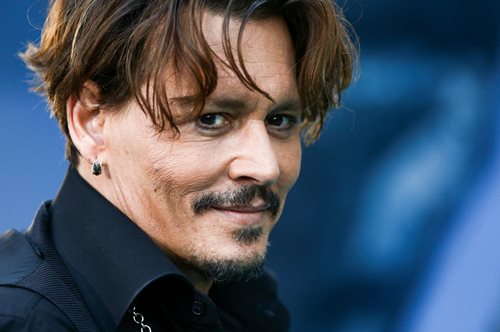 H άνοδος, η πτώση και η ακόμα μεγαλύτερη πτώση ενός σταρ. Πώς ο Τζόνι Ντεπ έχασε την περιουσία του