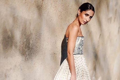 «Όχι πλατφόρμες»: Τα κομμάτια που δεν θα φορούσε ποτέ μα ποτέ μια Γαλλίδα μπλόγκερ σε έναν γάμο