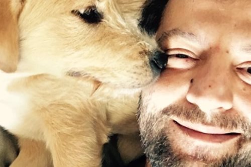 «Αυτή η λατρεία είναι μεταδοτική»: Ο Κορτώ γράφει για την ανυπέρβλητη χαρά της ζωής με έναν σκύλο