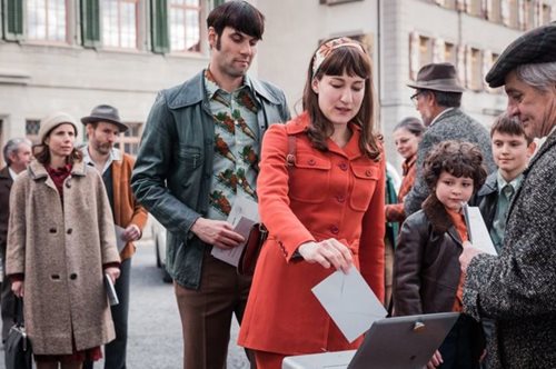 To dresscode των εκλογών: Ο Στάθης Σαμαντάς σου δίνει συμβουλές για την περίσταση 