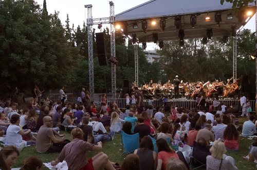 Ο Έλβις στο Μέγαρο: Αρχίζουν οι συναυλίες στον Κήπο, με κλασική μουσική, τζαζ, έντεχνα, ροκ εν ρολ