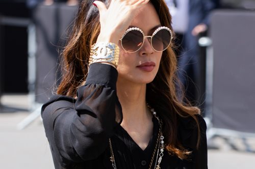 Σκορπίζουν καλοκαιρινά χαμόγελα. Τα νέα παπούτσια του oίκου Chanel είναι η επιτομή της φρεσκάδας