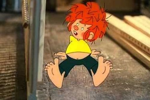 Θυμάσαι που όταν ήμασταν παιδιά βλέπαμε τον Φρου Φρου, το ξωτικό με τα κόκκινα μαλλιά;