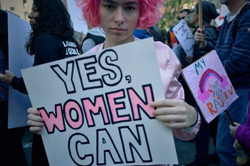 Ιστορική νίκη του Γυναικείου Κινήματος και του Κινήματος Ανθρώπινων Δικαιωμάτων για το άρθρο 336