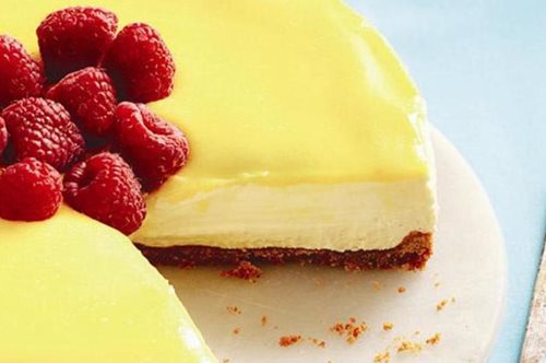 Παγωμένο κέικ με λεμόνι και γιαούρτι, χωρίς φούρνο και χωρίς κόπο