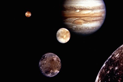 Ημερομηνία γέννησης και αστρολογία: Τι αποκαλύπτει η μέρα που γεννηθήκαμε για την τύχη μας;