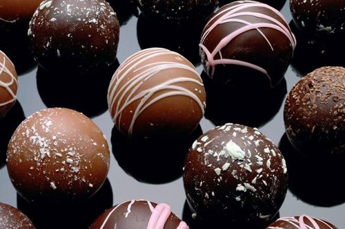 Θα σε κάνω μαγείρισσα! Τέλεια τρουφάκια με 3 μόνο υλικά