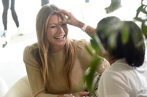 Άνω των 40: Το λάθος στο μακιγιάζ που κάνουμε όλες σύμφωνα με τη makeup artist της Γκουίνεθ Πάλτροου