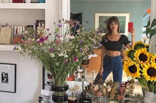 Aπλότητα, στυλ και ομορφιά. Τα 10 πράγματα που αγοράζει μία Παριζιάνα από το IKEA 