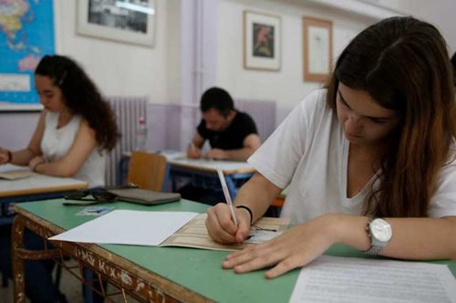 «Θέλω να ζητήσω σήμερα μια μεγάλη συγνώμη από τα παιδιά που βγήκαν κλαίγοντας από τις αίθουσες»