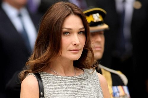 To «βαρετό» προϊόν μακιγιάζ που μία γυναίκα που έχει περάσει τα 50 δεν αποχωρίζεται ποτέ