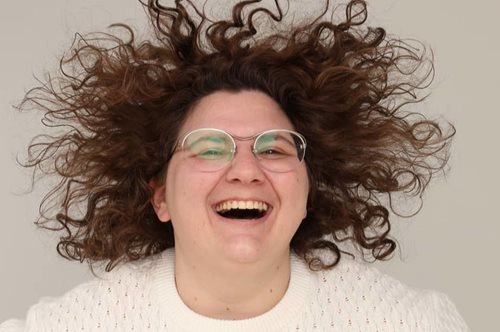 «Ένας άξεστος μισογύνης»: Η Γωγώ Δελογιάννη του MasterChef ξυλοκοπήθηκε ενώ οδηγούσε