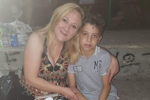 «Πέρασε με βάρκα από την Τουρκία. Δεν ήξερε ούτε μια λέξη ελληνικά»: Μια δασκάλα για τον μαθητή της